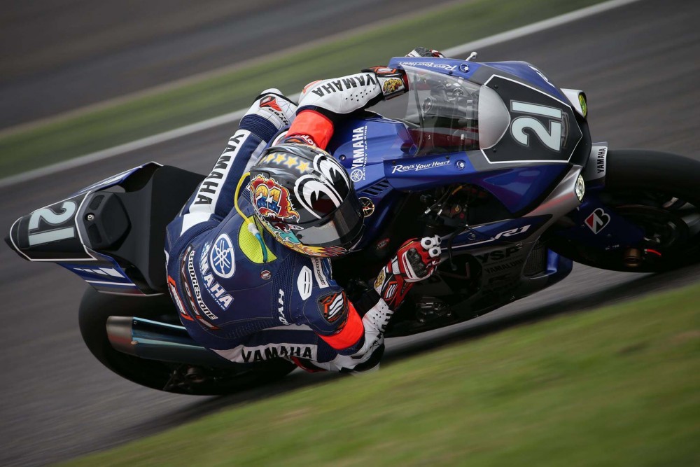 Yamaha-Factory-Racing-Team-2015-Suzuka-8-hour-06