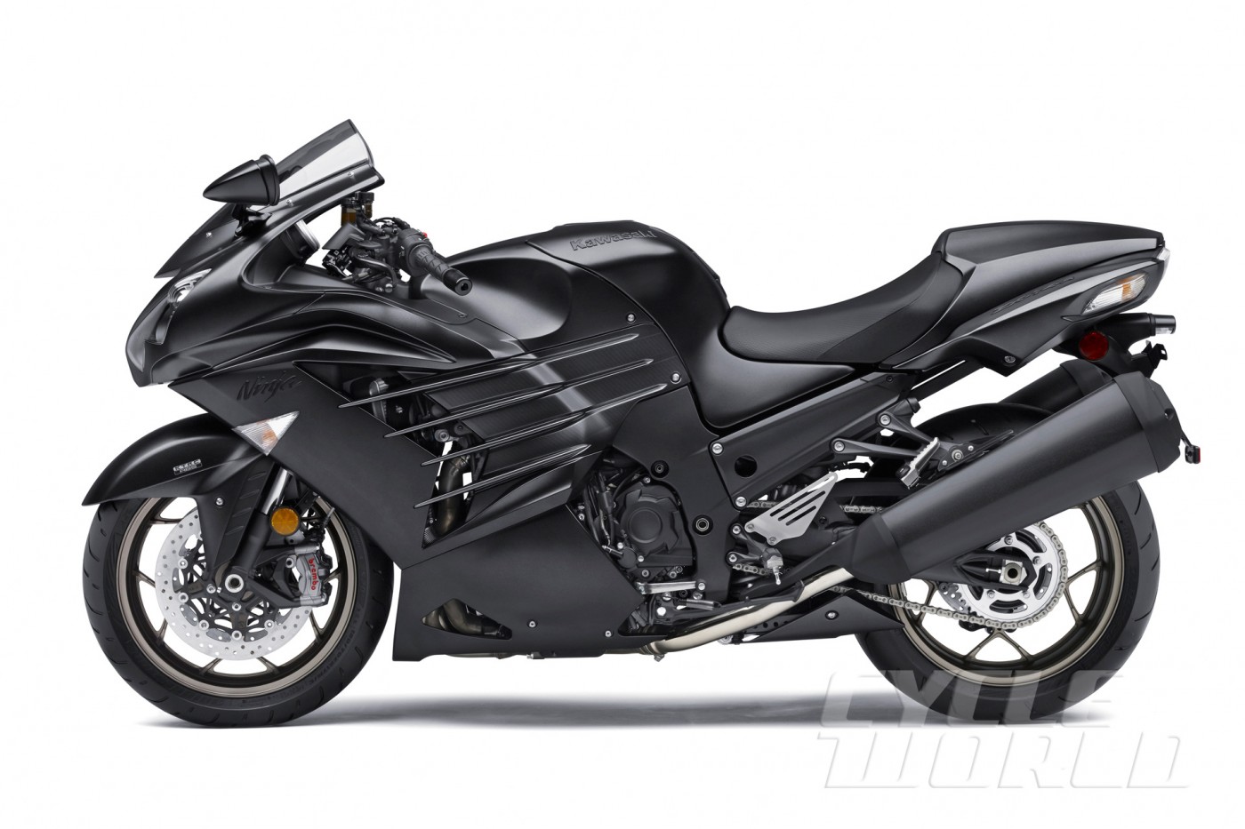 2016-Kawasaki-Ninja-ZX-14R-Special-Edition-studio-3