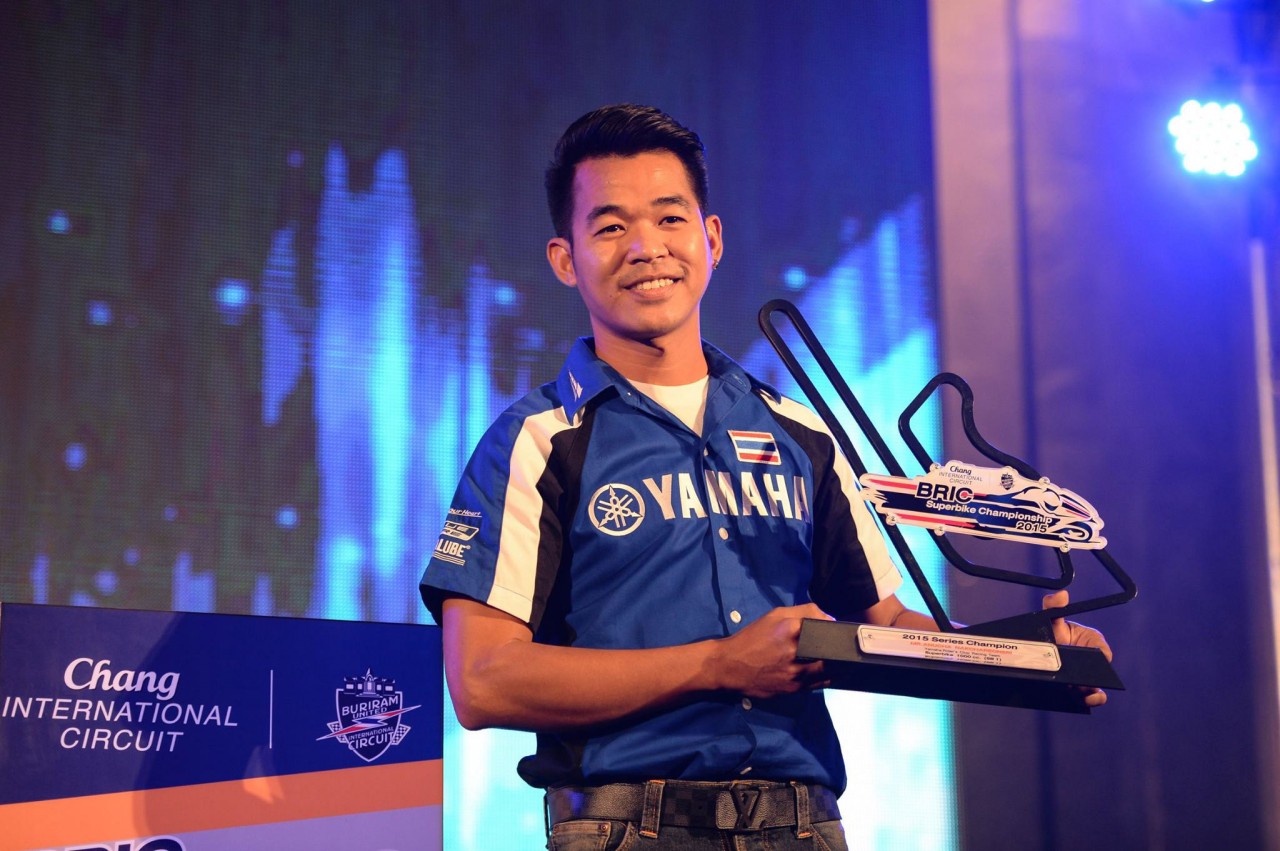 03 Yamaha Riders' Club Racing Team รับ 2 แชมป์