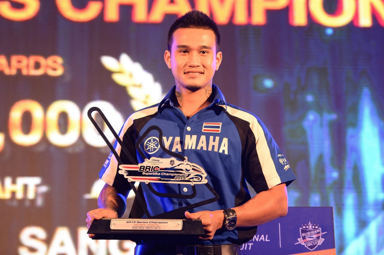 04 Yamaha Riders' Club Racing Team รับ 2 แชมป์