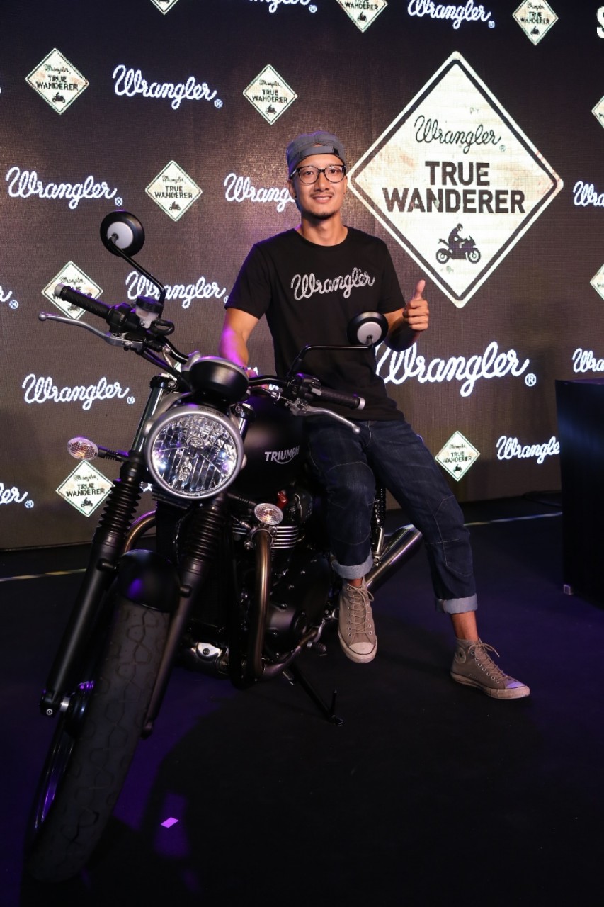 21_คุณอนุสรณ์ สนะพันธุ สุดยอดนักเดินทางตัวจริงประจำปี 2016 (Wrangler True Wanderer #2)