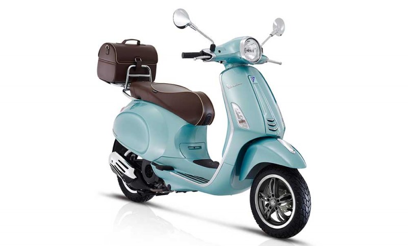 Vespa_Primavera_70_azz_3-4AntDX_biancoborsa2