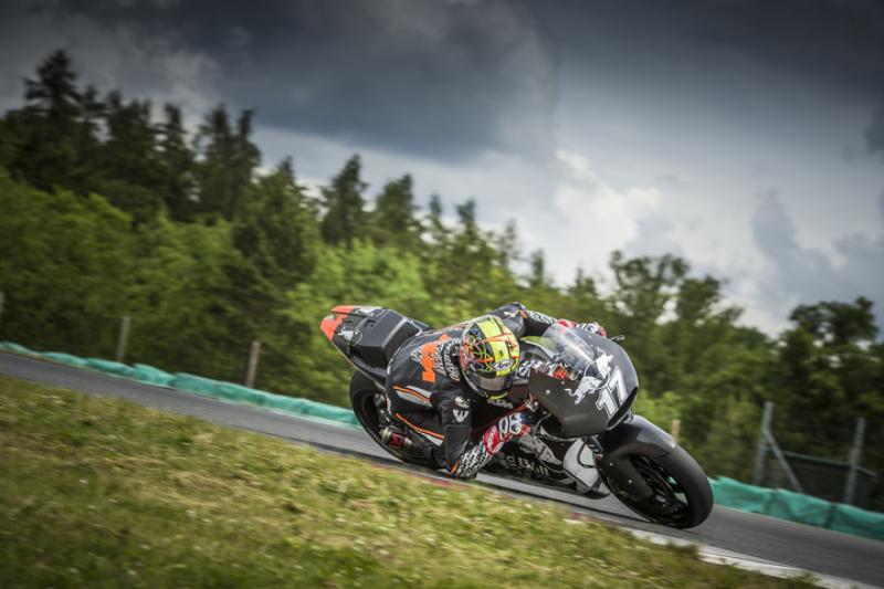 karel_abraham_ktm_rc16_brno_2016_720.middle