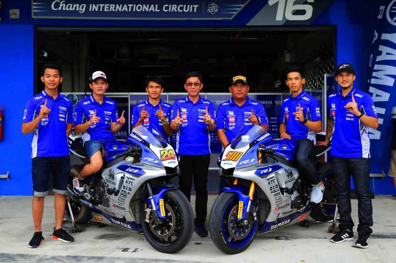01 YAMAHA RIDERS’ CLUB RACING TEAM