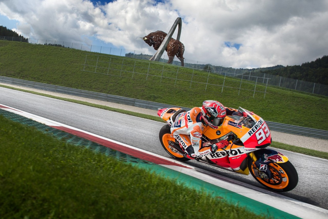 motogp-austria-2016-marc-marquez-philip-platzer-red-bull-content-pool
