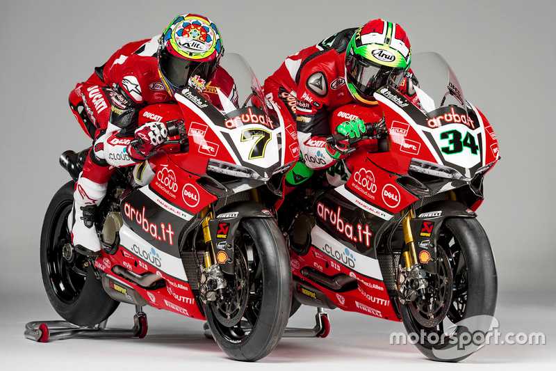 wsbk-team-aruba-it-ducati-superbike-presentazione-2016-davide-giuliano-team-aruba-it-e