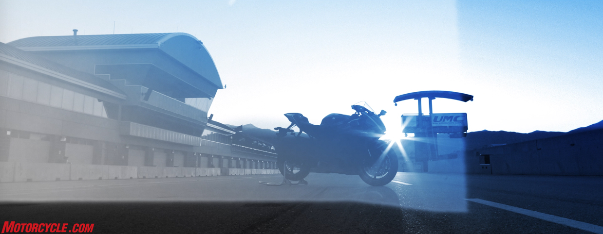 Yamaha-R6-silhouette