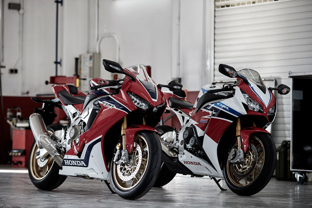 cw1016-2017-honda-cbr1000rr-sp-image-25