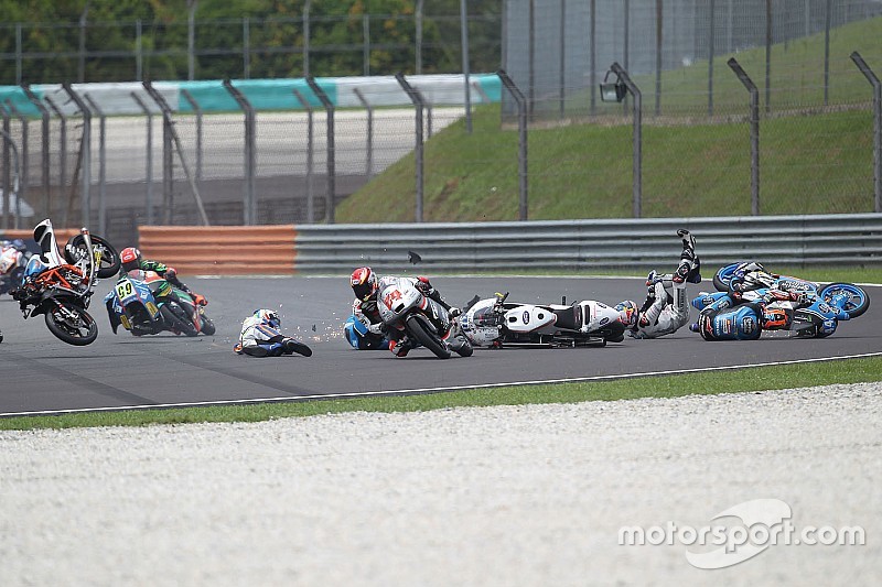 moto3-sepang-2016-philipp-oettl-schedl-gp-racing-jorge-martin-aspar-team-mahindra-moto3-ni