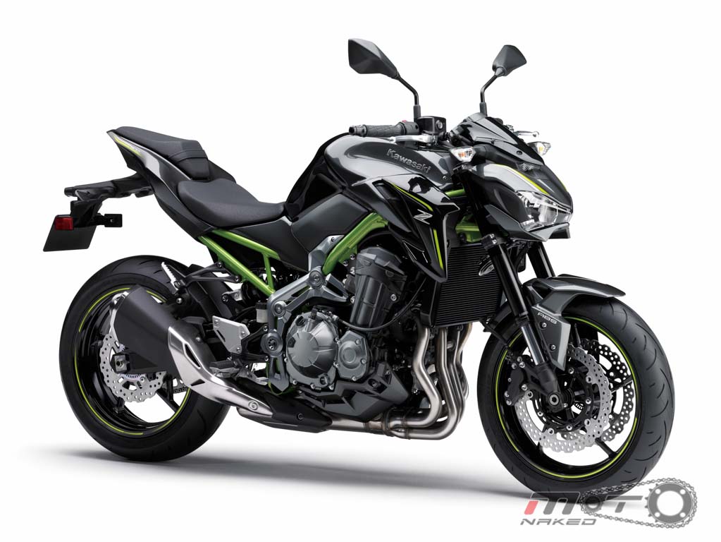 z900