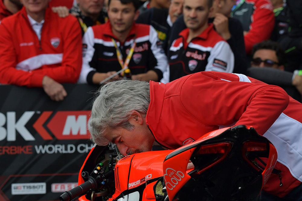 2-1026_r05_ducati_finish