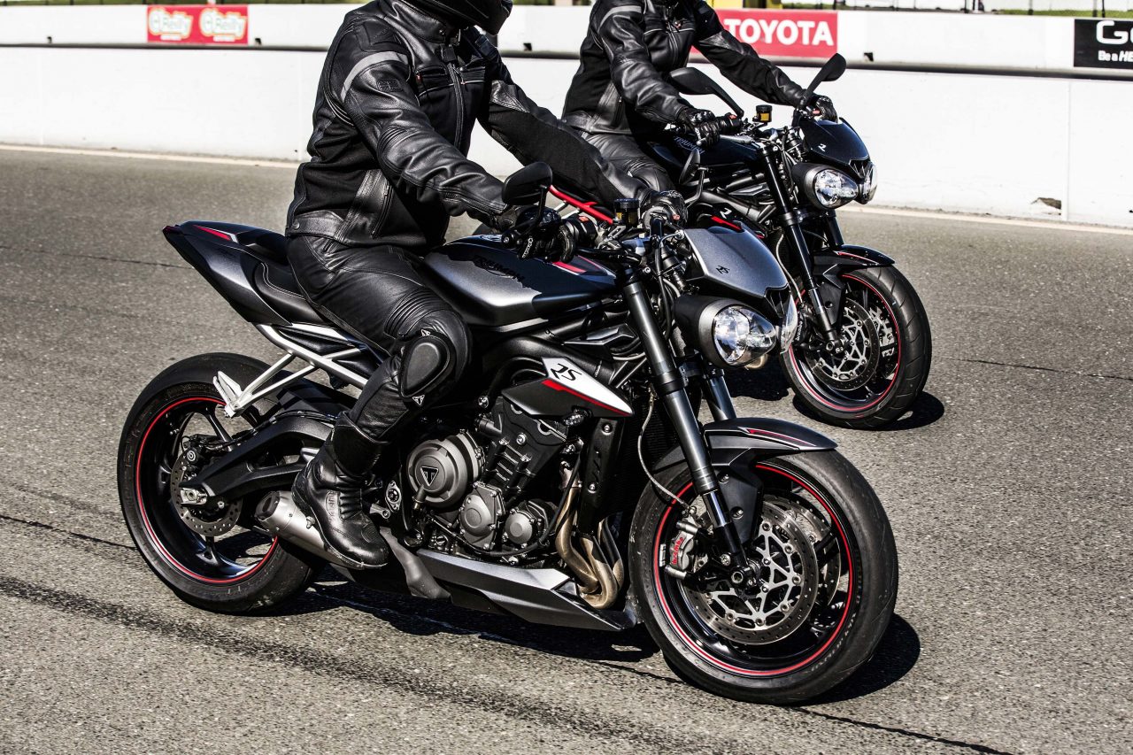 2017-Triumph-Street-Triple-R-USA-02