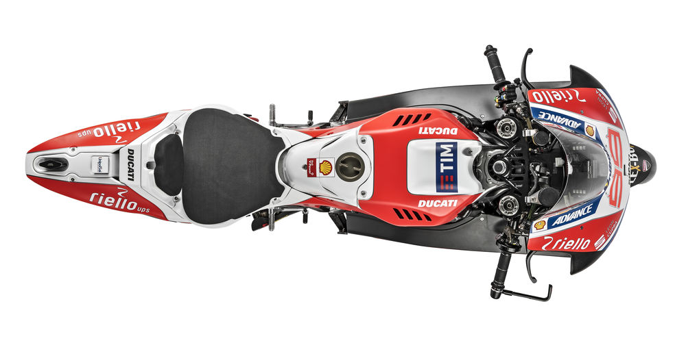 cw0117_ducati_motogp_team_photos_01