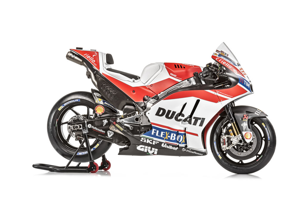 cw0117_ducati_motogp_team_photos_04