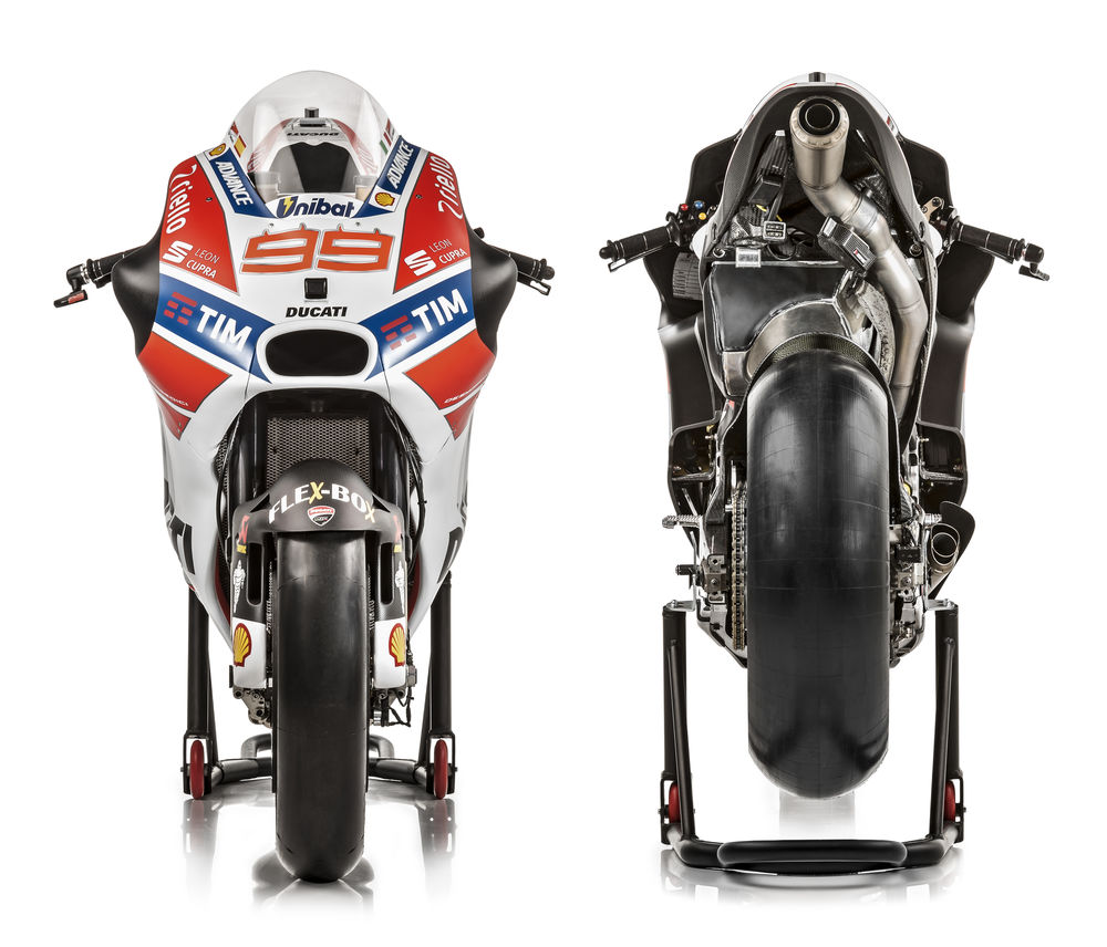 cw0117_ducati_motogp_team_photos_05