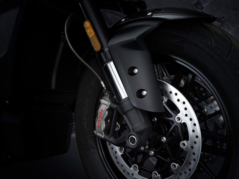 เปิดตัว Rocket 3 R Black