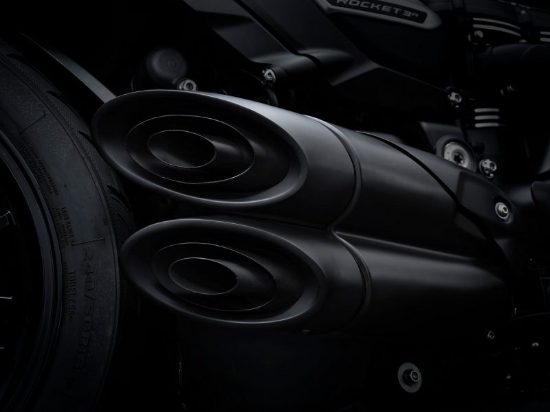 เปิดตัว Rocket 3 R Black